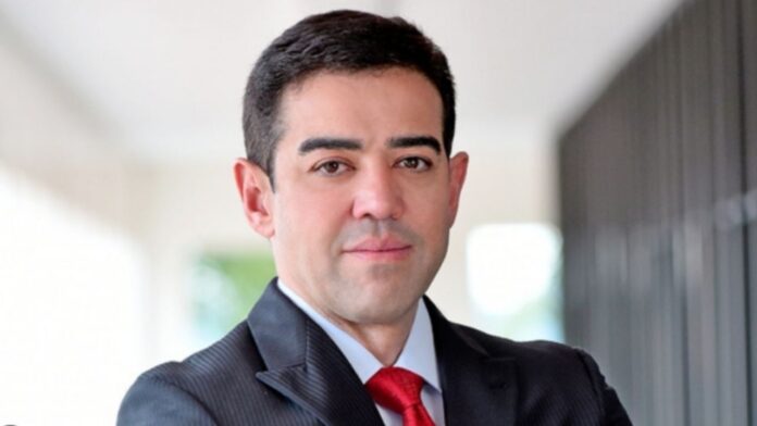 Bruno Dantas vai a NY negociar com escritório de advocacia | Coluna do Iander