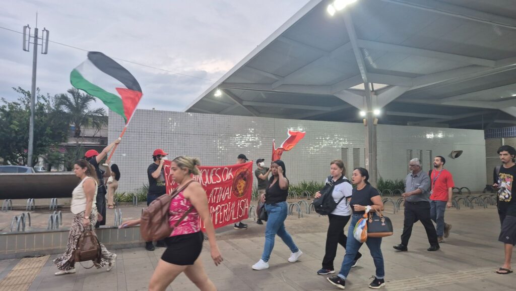 Liga Anti-imperialista encerra campanha no Distrito Federal com denúncia à ingerência do EUA na farsa eleitoral Liga Anti-imperialista encerra campanha no Distrito Federal com denúncia à ingerência do EUA na farsa eleitoral